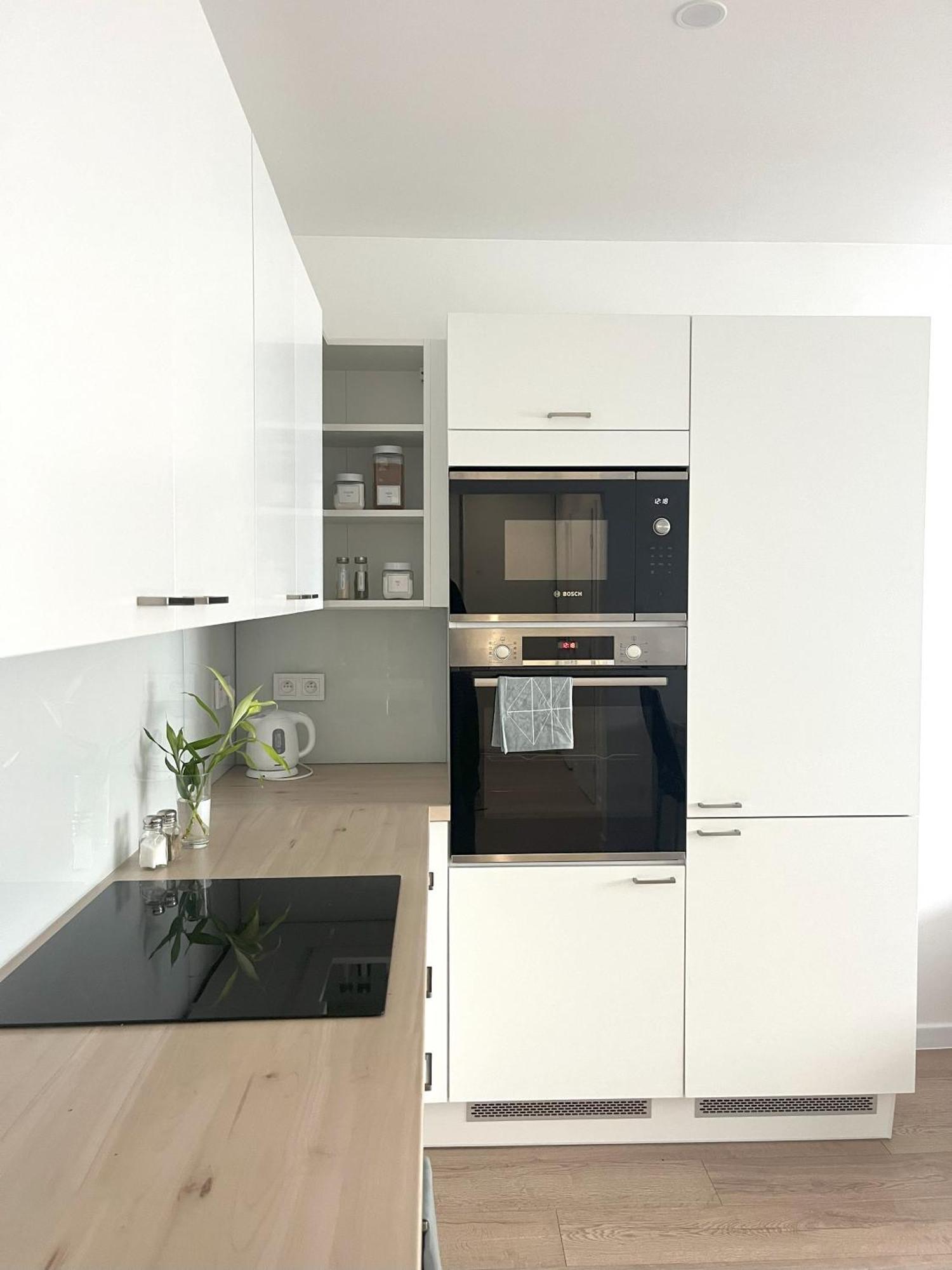 Elegant Escape Apartment III - Free Parking, Easy Access To City Center براتسيلافا المظهر الخارجي الصورة
